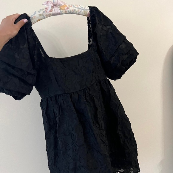 puff sleeve dress - Picture 3 of 4